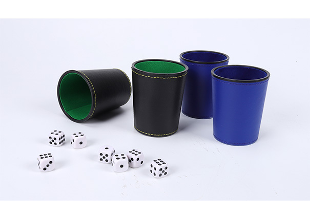 WD5009 DICE CUP SET